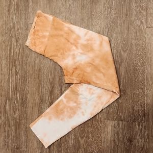 Heart & Hips Baked Peach Tie-Dye Leggings